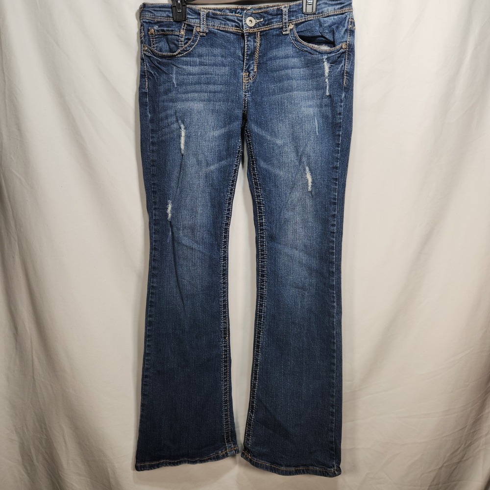 Ariya‎ Women Jeans Size 11/12 Bootcut Blue  Embroidered Pocket Distressed
